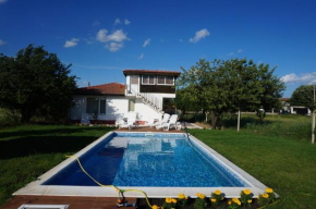 Вила Бела - Villa Bella - Near Kranevo and Albena